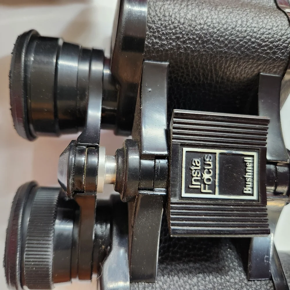 Binoculars, bushnell,instafocus - Picture 5 of 6